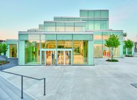 Die hohe Transparenz des Learning Centers wurde mithilfe von Sonderprofilen auf der Basis von Schüco AWS 90.SI CCF erreicht