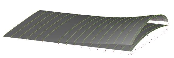 Importierte Propellerdaten aus einer bestehenden PFF-Datei und die daraus resultierenden Mittellinien- und Dickenverteilungen (interpoliert durch NURBS-Oberflächen) bei normierter Akkordlänge