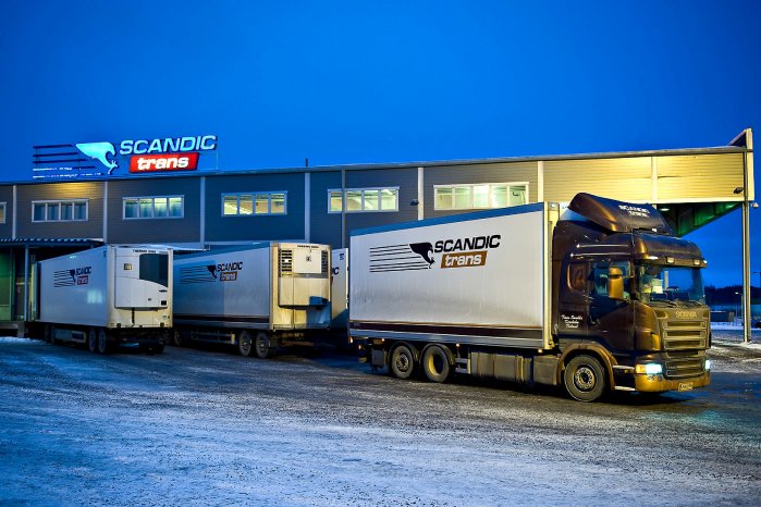ScandicTrans trucks loading.jpg