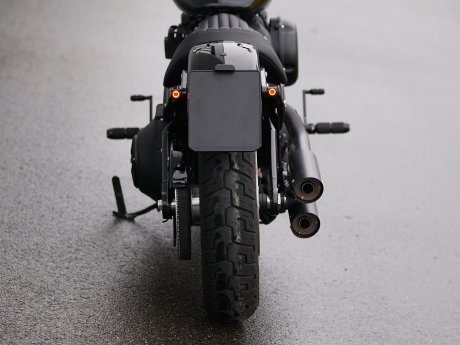 dsc01978-harley-street-bob-kennzeichenhalter-mittig_Variante_1_einfach.jpg