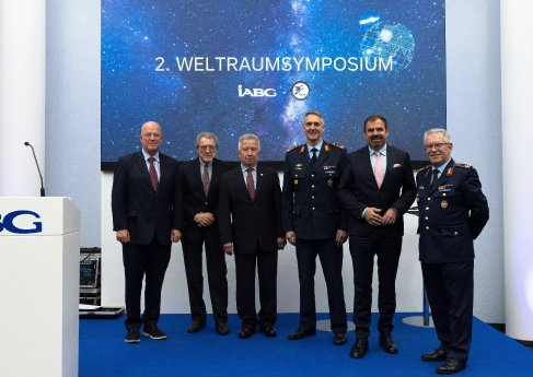 Zweites Weltraumsymposium IABG.jpg