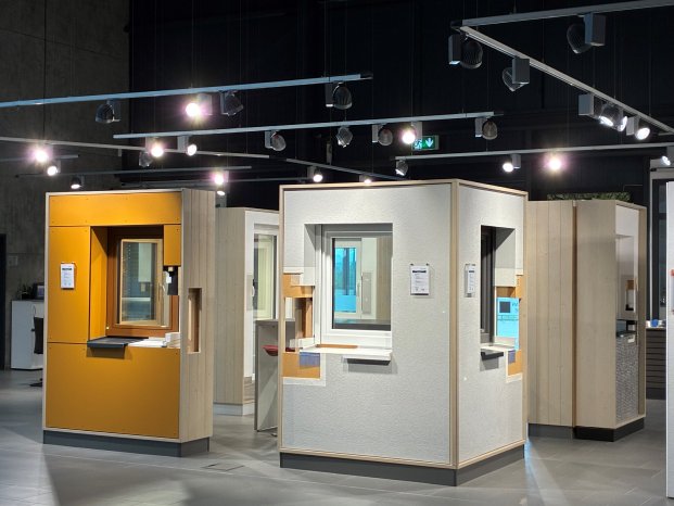 5-I.B.E. Musterwände im Showroom Dinkelsbühl_2.jpg