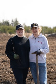 Herunterladen (5).jpg