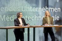 Ingrun Alsleben, CFO (links) und Anna Maria Braun, CEO (rechts) bei der BPK