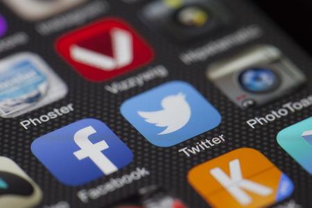 Wie kann man die Chance erhöhen, daß die eigene Social Media Seite in den Suchmaschinen erscheint?