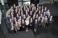 Familienunternehmer feiern Buchpremiere von 