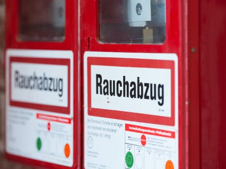 Verzeichnis-Rauch-und-Waermeabzugsanlagen-DIN-18232_Presse