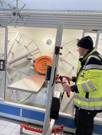 PRONOMIC_Feuerwehr_Hebelift_ergonomisches Schlauchhandling_Anlage_Schlauchrolle.jpg