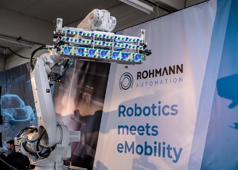 rohmann-automation-robotics-meets-emobility.png.webp