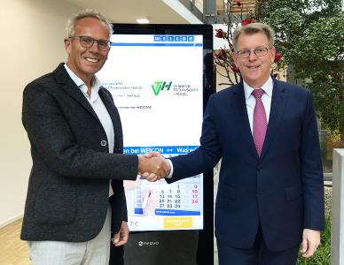 Ralph Weidling von Weicon und Thomas Vierhaus vom VTH (v.l.n.r.)