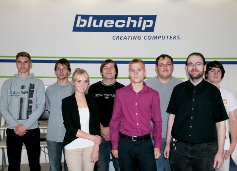 bluechip Azubis 2014 Gruppenbild.jpg