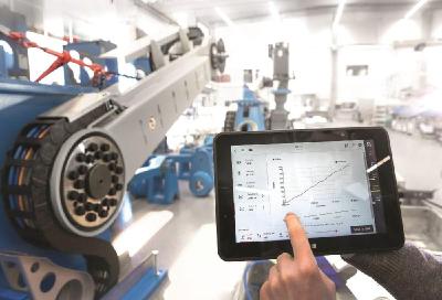 Digital glass production: With the previous version of the IIoT platform SERICY, which Grenzebach has developed in-house, important data from the Cold End is collected in Mooresville and used to optimize float glass production. Source: Grenzebach