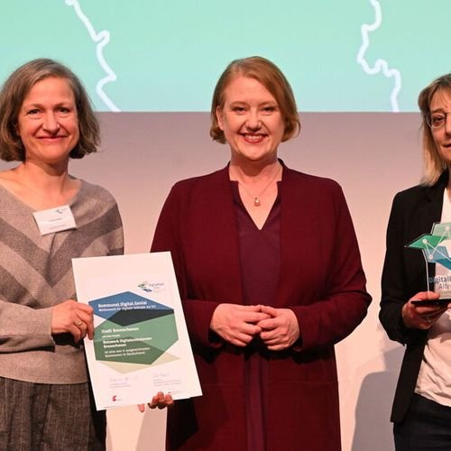 Digitale Teilhabe für Ältere: die besten Projekte aus den Kommunen
