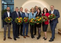 (v.l.n.r.): Dr. Carsten Transfeld, Klaus Olbricht, IHK-Hauptgeschäftsführer Wolfgang März, Thomas Kempf, Claudia Meffert, Nils Appelt, Elisa Heinke, Bianca Zorn, Stefan Korneck