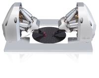 Die schnellen Mehrachsen-Faserpositioniersysteme von PI sind beim PIC-Award 2018 für die Endabstimmung nominiert (Quelle: PI)