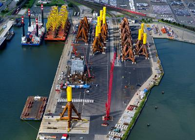 Der Offshore-Terminal der BLG in Bremerhaven