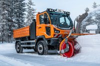 Der neue multifunktionale Lasten- und Geräteträger Multicar M41 mit An- und Aufbaugeräten für den wirtschaftlichen Ganzjahreseinsatz.