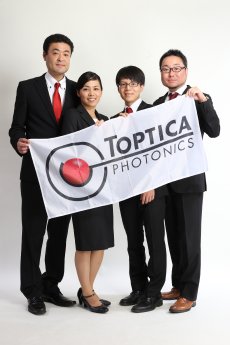 Toptica_Japan_Team.jpg