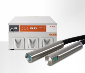 Marking head Titus™ is available with straight-out (0 degrees) or turned (90 degrees) beam exit, as well as with a three or ten meters long fiber laser umbilical, depending on the production requirements (image rights: FOBA)