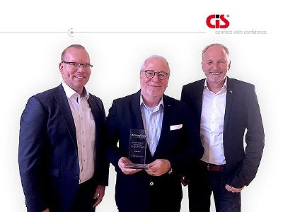 v.l. Markus Kordel, COO der CiS-Gruppe; Peter M. Wöllner, Inhaber der CiS-Gruppe und Axel Vornhagen, COO der Tochtergesellschaft CiS systems s.r.o. in Tschechien / Foto: CiS