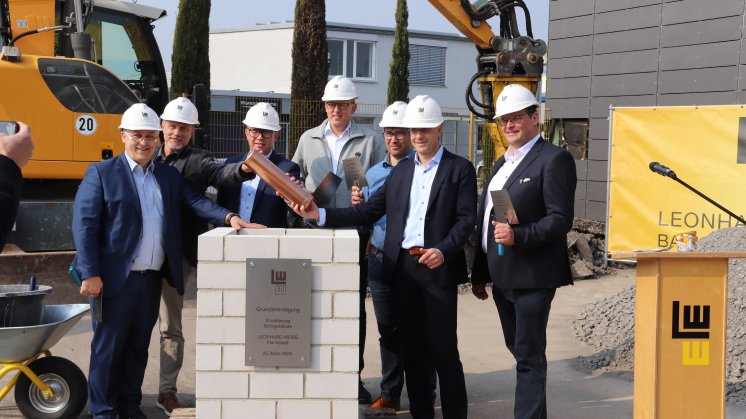 Pressebild Grundsteinlegung Plankstadt.JPG
