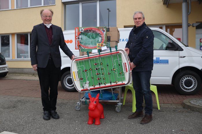 Spendenübergabe Kinderkrebshilfe Westmecklenburg.JPG