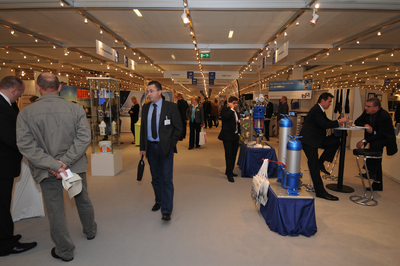 6.000 Fachbesucher sichteten das Angebot von 450 Ausstellern auf der FMB 2010
