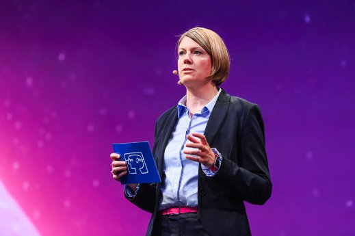 IFA25_OpeningPressConference_Dr-Sara-Warneke.jpg