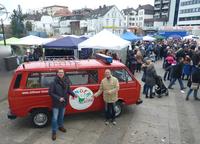 Betriebsleiter von winkler Dortmund, Markus Becker (links), mit Bernd Krispin von Kinderglück