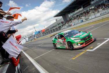 Klassensieg für den Civic Type R TCR