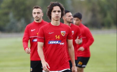 Neue Trikots von Yukatel Kayserispor