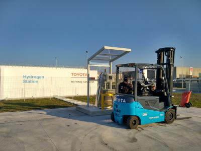 Toyota Traigo80 mit Brennstoffzelle