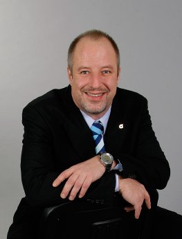 Fridolin Rummel Portrait_ RGB.jpg