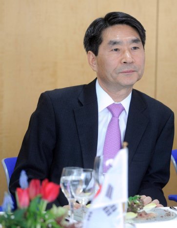Botschafter Jae-Shin Kim.jpg