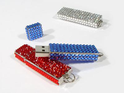 USB-Sticks made with CRYSTALLIZED™ – Swarovski Elements