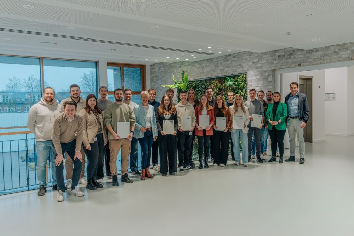 1566 - 1 Gruppenfoto.jpg