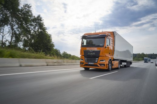 1920_man-vpkdji_0160.jpg