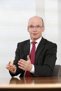 Dr. Tim Hosenfeldt, Director of Schaeffler's Surface Technology Center, sees a clear trend towards multifunctional coatings that can perform sensor functions