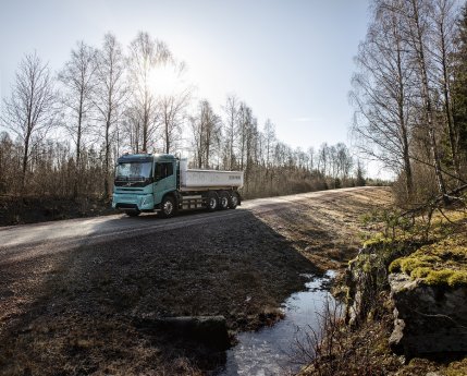 electric-concept-trucks-hi-res-image-5.jpg