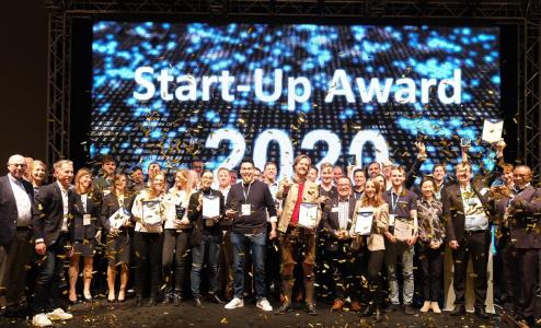 Gruppenbild auf dem DIGITAL FUTUREcongress Frankfurt 2020 Gewinner und Finalisten