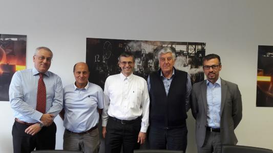 Von links: Marco Giacomuzzi, SMS group Vice President Bar & Wire Rod Mills; Domenico Campanella, Duferco CEO; Nicola Redolfi, SMS group General Manager Sales; Giovanni Dugoni, Duferco CTO; Filippo Verlezza, SMS group Sales Manager