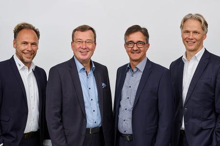 Der CURSOR-Vorstand (v.l.n.r.): Andreas Lange (Vorstand Vertrieb), Thomas Rühl (Vorstandsvorsitzender), Stefan-Markus Eschner (Vorstand Technik und Innovation), Jürgen Heidak (Vorstand Consulting). (Foto: CURSOR / C. Kettner)