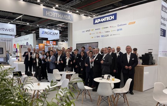 ADV593_Advantech_Team_at_Embedded_World.jpg