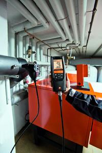 Mit wenigen "Klicks" zur Heizungsdiagnose. Das Abgas-Analysegerät testo 320. Bild: Testo AG