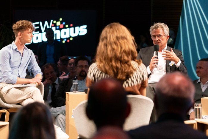 NEW bauhaus 2025_Pet~r_(c) Tom Dachs.jpg