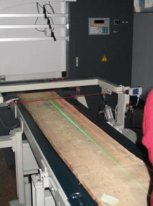 Z-LASER for the wood industry: longer red an green lines and laser projections