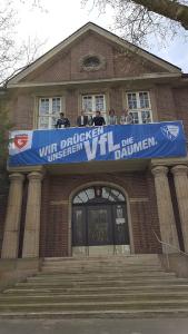 IT Security-Lösungsanbieter zeigt an der Königsallee Flagge für den VfL