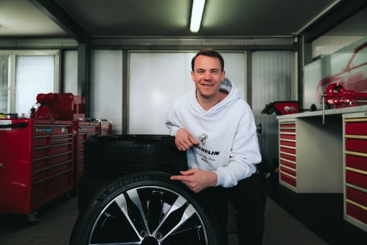 cmaauc3u316f801l19ysjljyu-michelinxmanuel-neuer-jeder-reifen-ein-gewinn-1.jpg