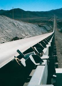 Mit mehr als zwei Dritteln macht der Rollwiderstand den größten Anteil am gesamten Bewegungswiderstand einer Fördergurtanlage aus. ContiTech hat energieoptimierte Fördergurte entwickelt, die den Rollwiderstand minimieren