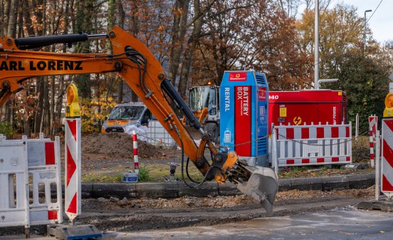 Bredenoord Hybrid-Set im Einsatz bei Straßenbau.png